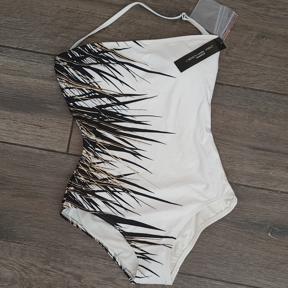 💕Never worn Carmen Marc Valvo One Piece Swim Suit